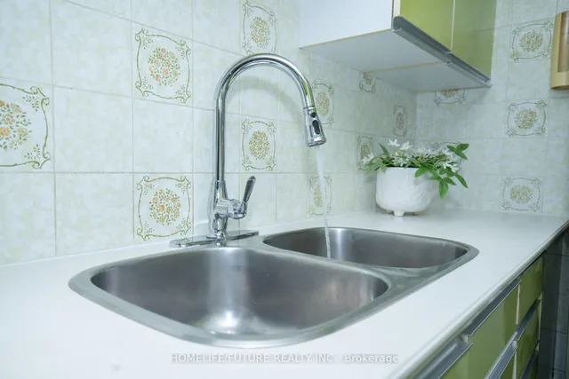 Additional property image - 3 Massey Sq Unit 3406
