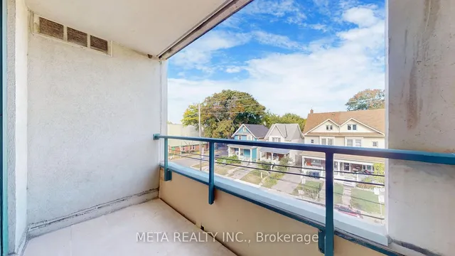 Additional property image - 1765 Queen St Unit 306