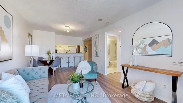 Additional property image - 1765 Queen St Unit 306