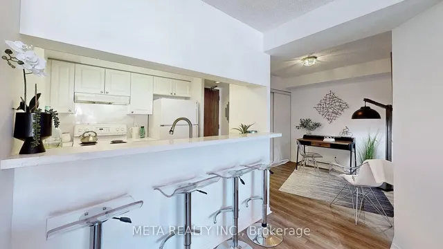 Additional property image - 1765 Queen St Unit 306