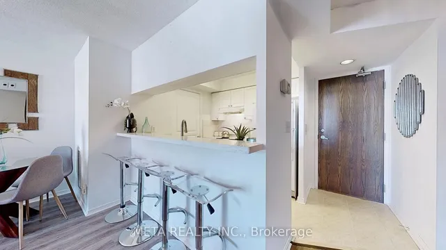 Additional property image - 1765 Queen St Unit 306