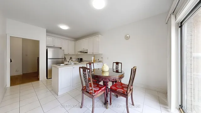 Additional property image - 93 MOREAU Tr