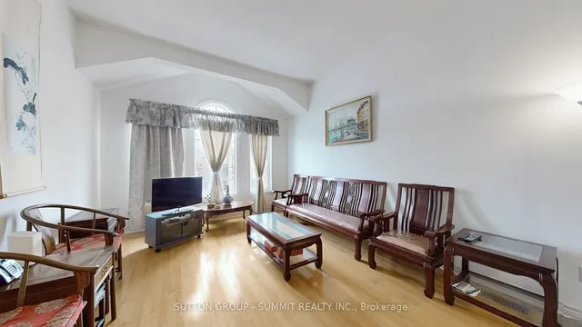 Additional property image - 93 MOREAU Tr