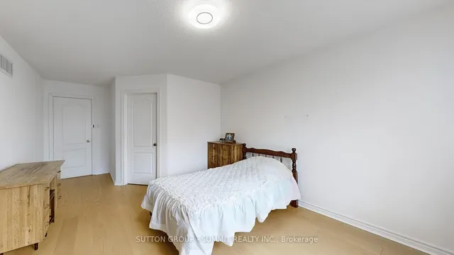 Additional property image - 93 MOREAU Tr