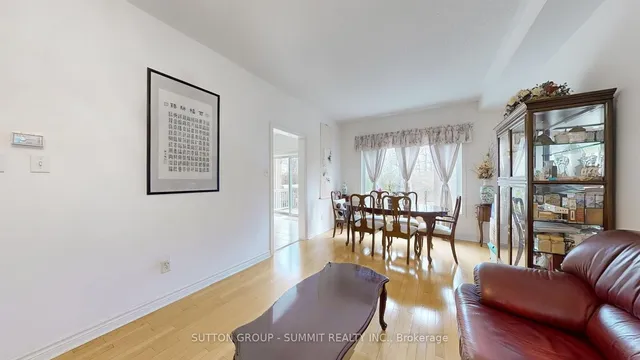Additional property image - 93 MOREAU Tr