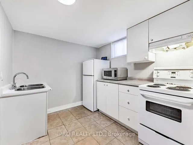 Additional image 4 of 33 Everett Cres