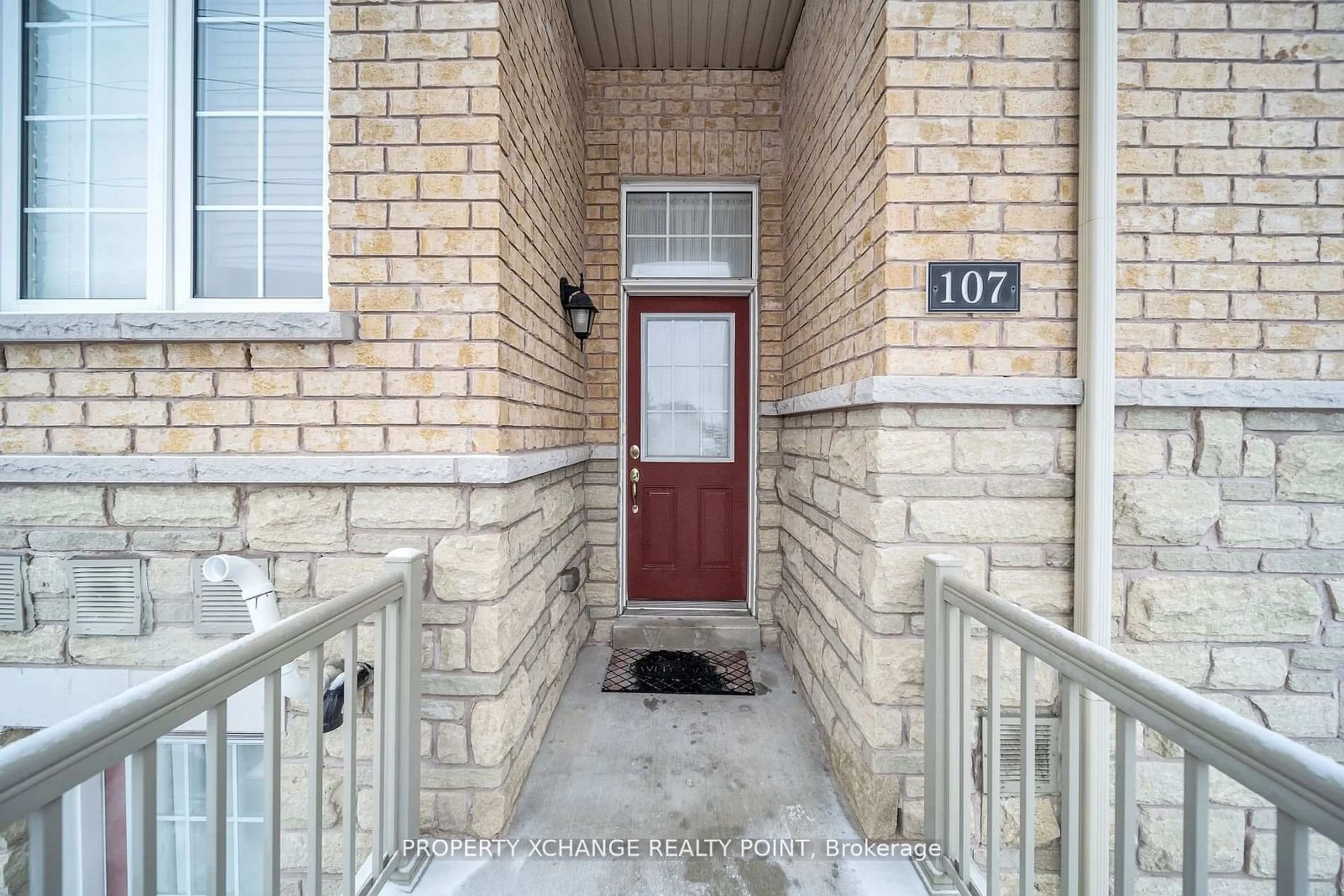 Indoor entryway for 107 Chapman Dr, Ajax Ontario L1T 0M9