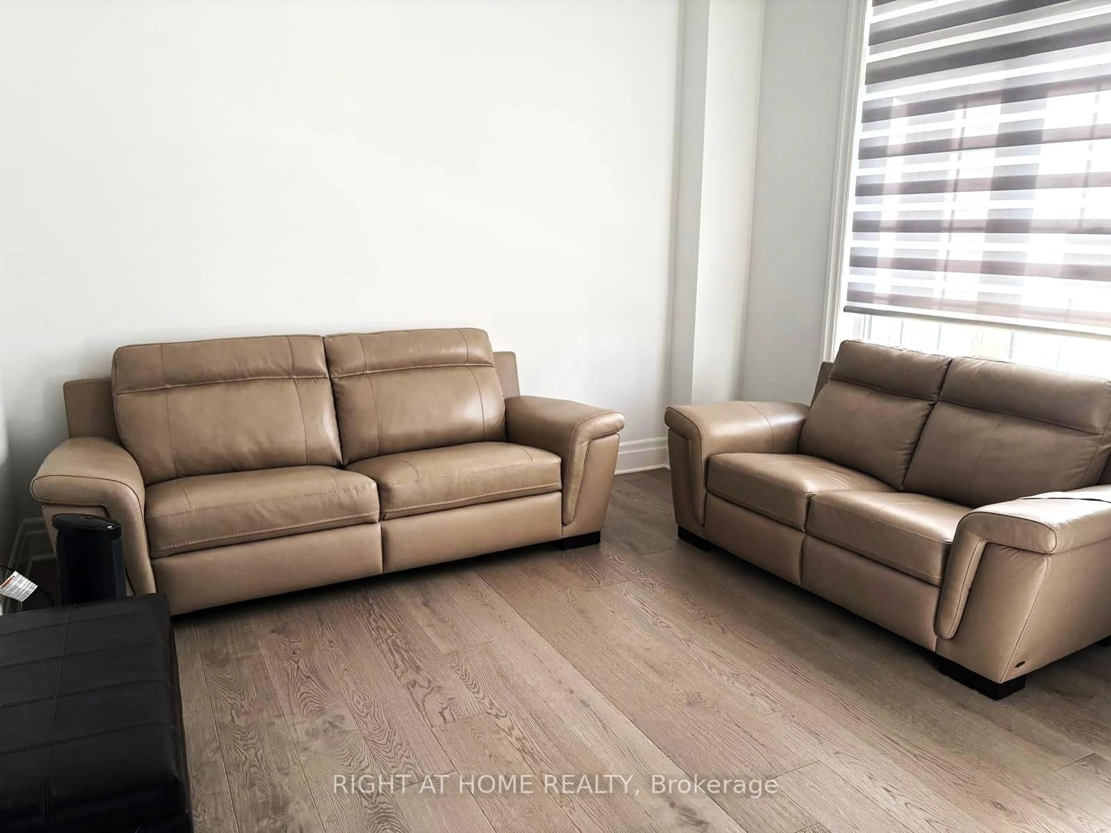 Living room with furniture, unknown for 2965 Heartwood Lane, Pickering Ontario L1X 0P1