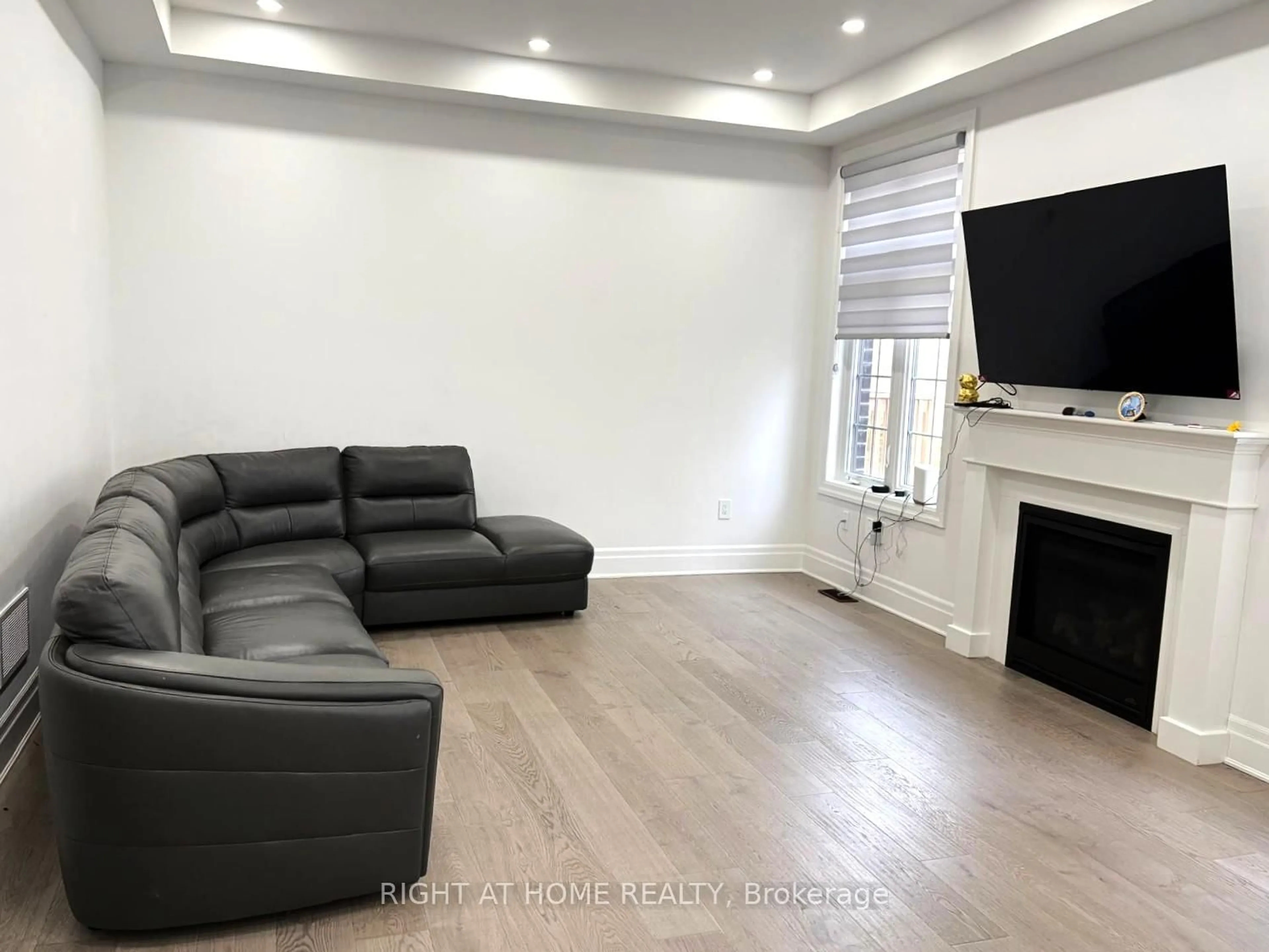 Living room with furniture, unknown for 2965 Heartwood Lane, Pickering Ontario L1X 0P1
