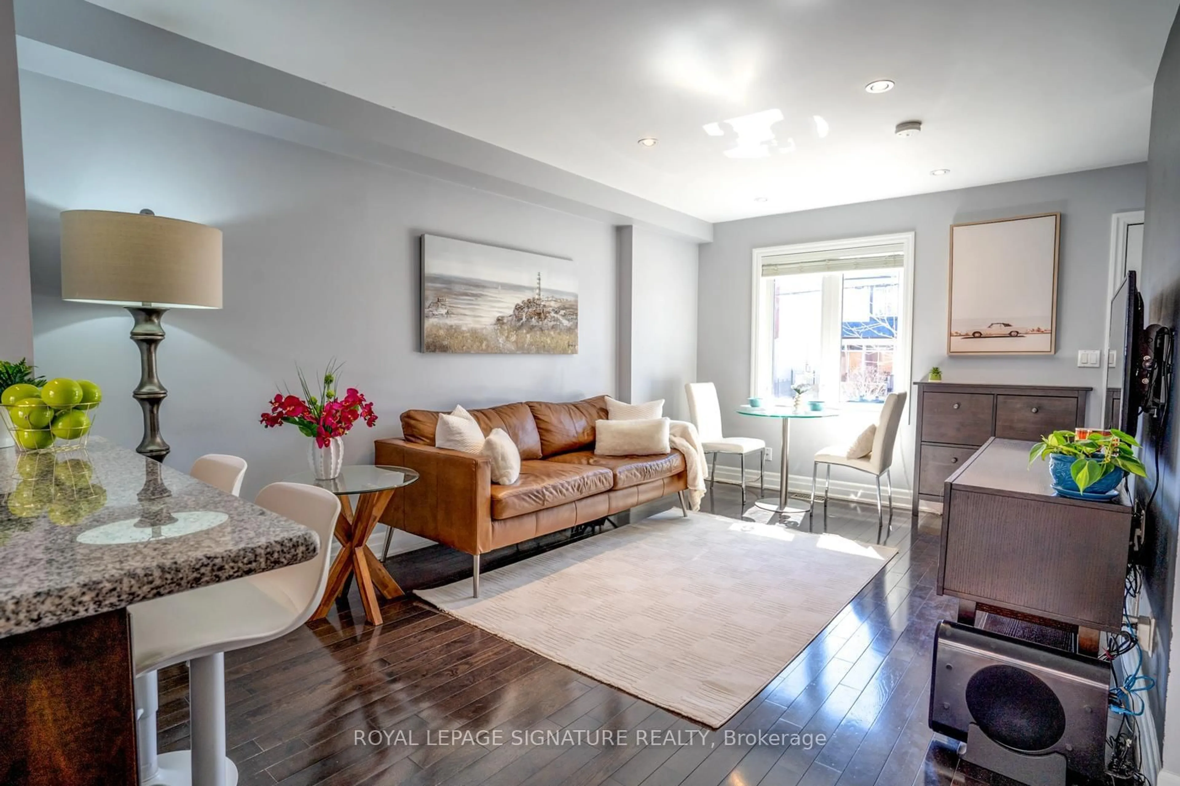 Living room with furniture, unknown for 24 Coventry St, Toronto Ontario M1L 0H1