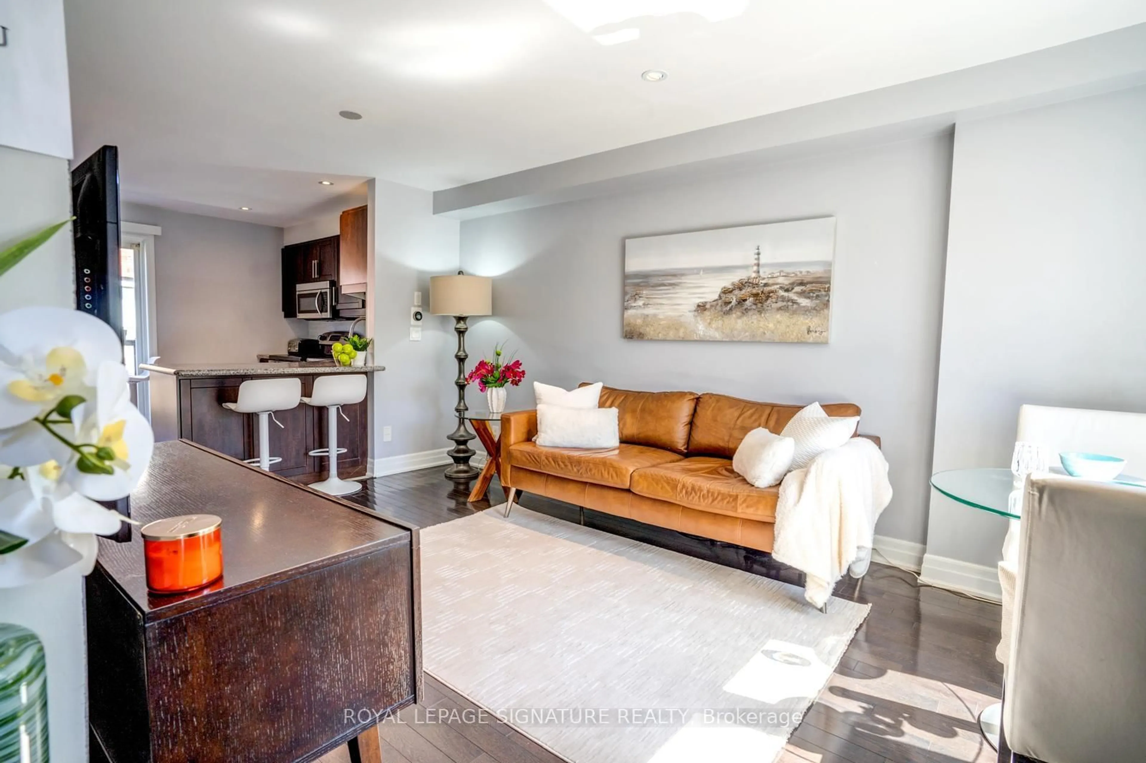 Living room with furniture, unknown for 24 Coventry St, Toronto Ontario M1L 0H1