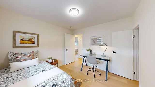 Additional property image - 2 Clanwilliam Crt