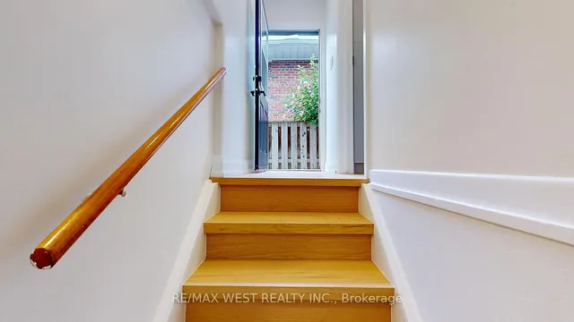Additional property image - 2 Clanwilliam Crt