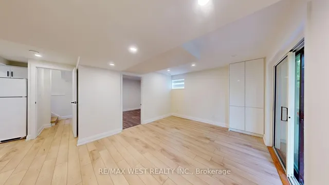 Additional property image - 2 Clanwilliam Crt