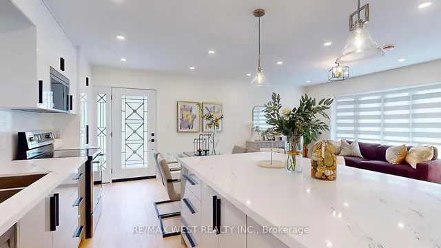 Additional property image - 2 Clanwilliam Crt