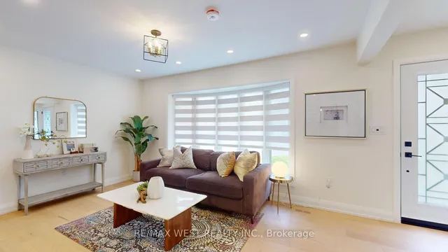 Additional property image - 2 Clanwilliam Crt