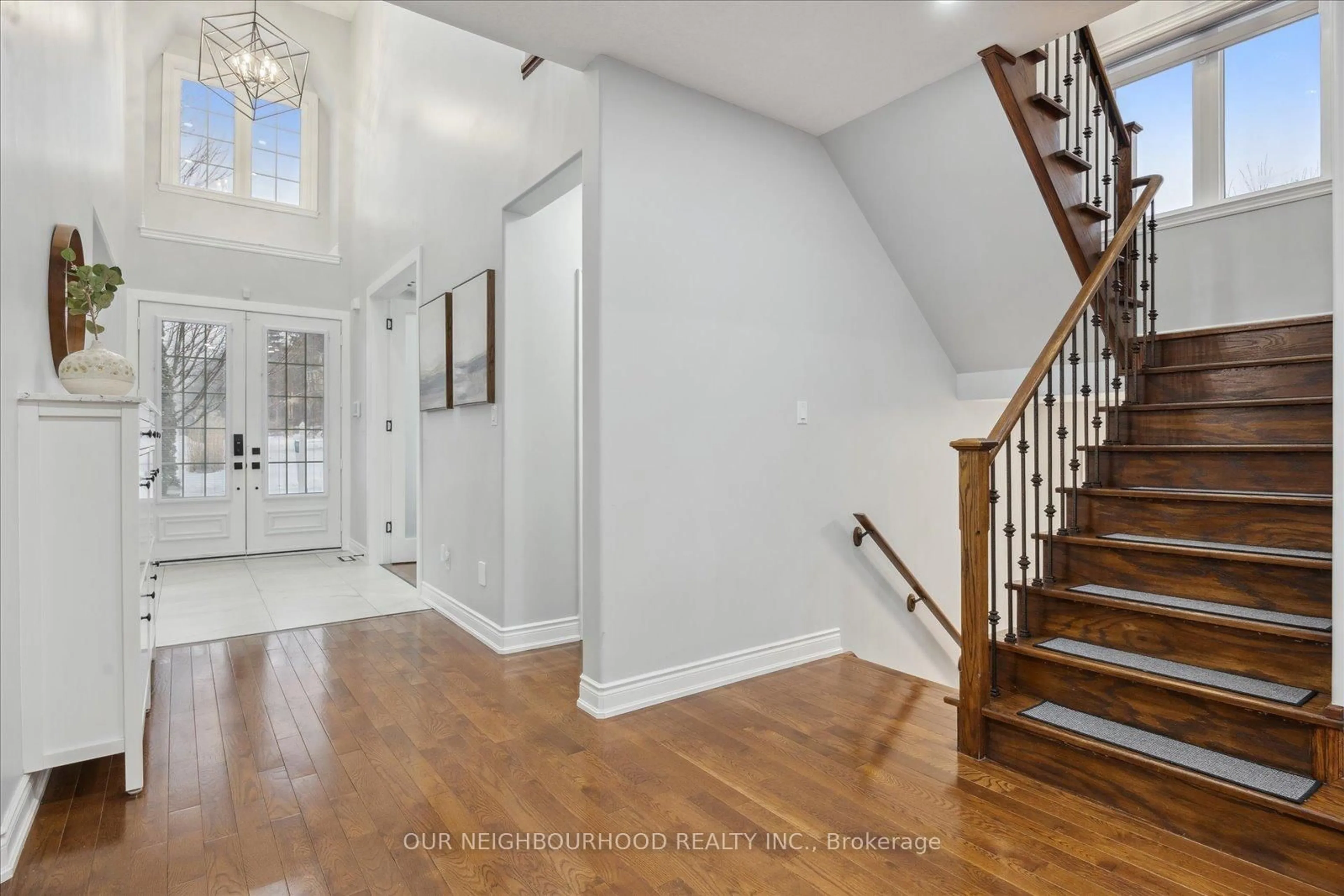 Indoor entryway for 36 Jane Ave, Clarington Ontario L1E 0A6