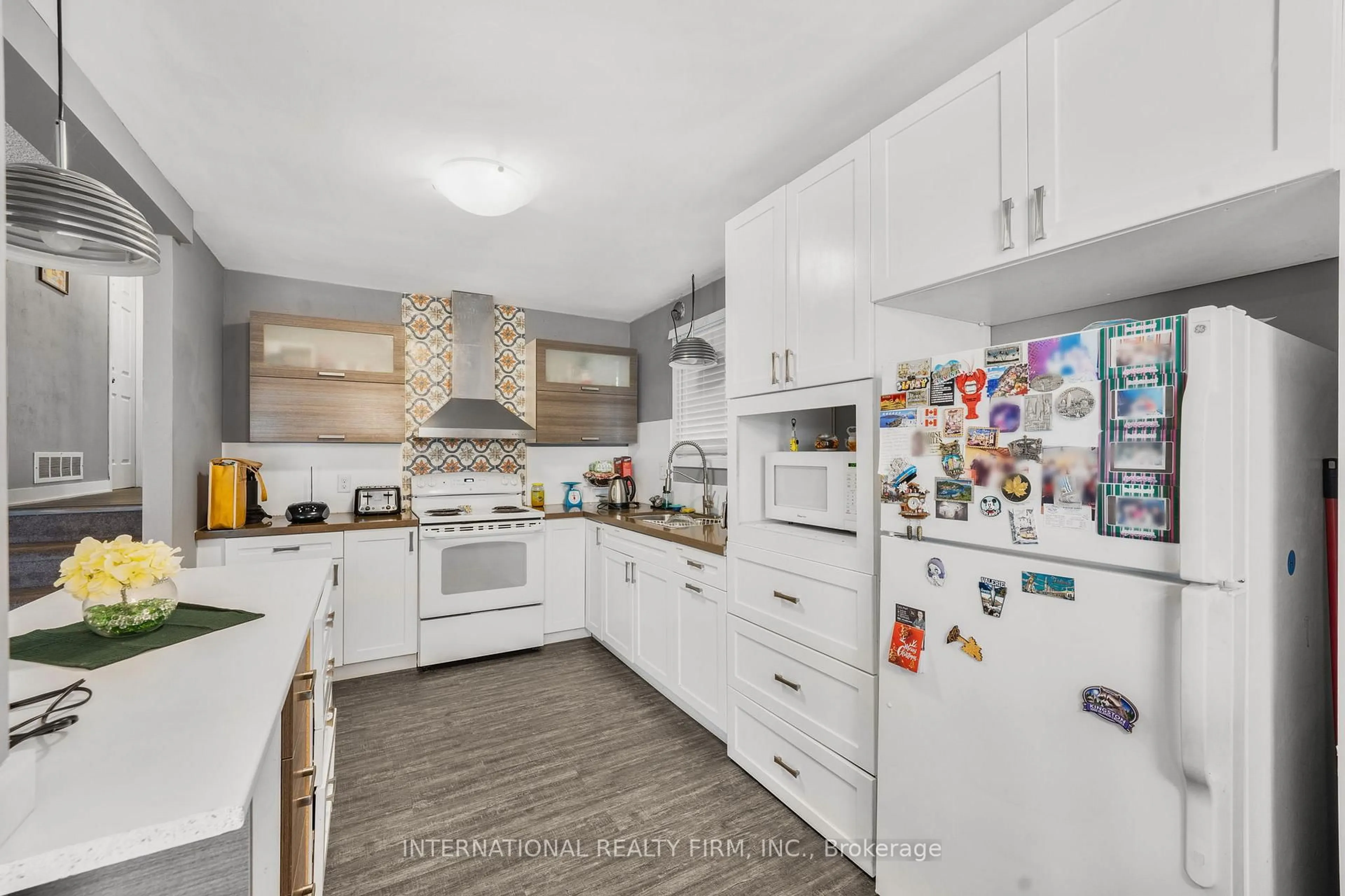 Open concept kitchen, unknown for 260 Harmony Rd, Oshawa Ontario L1G 6L5