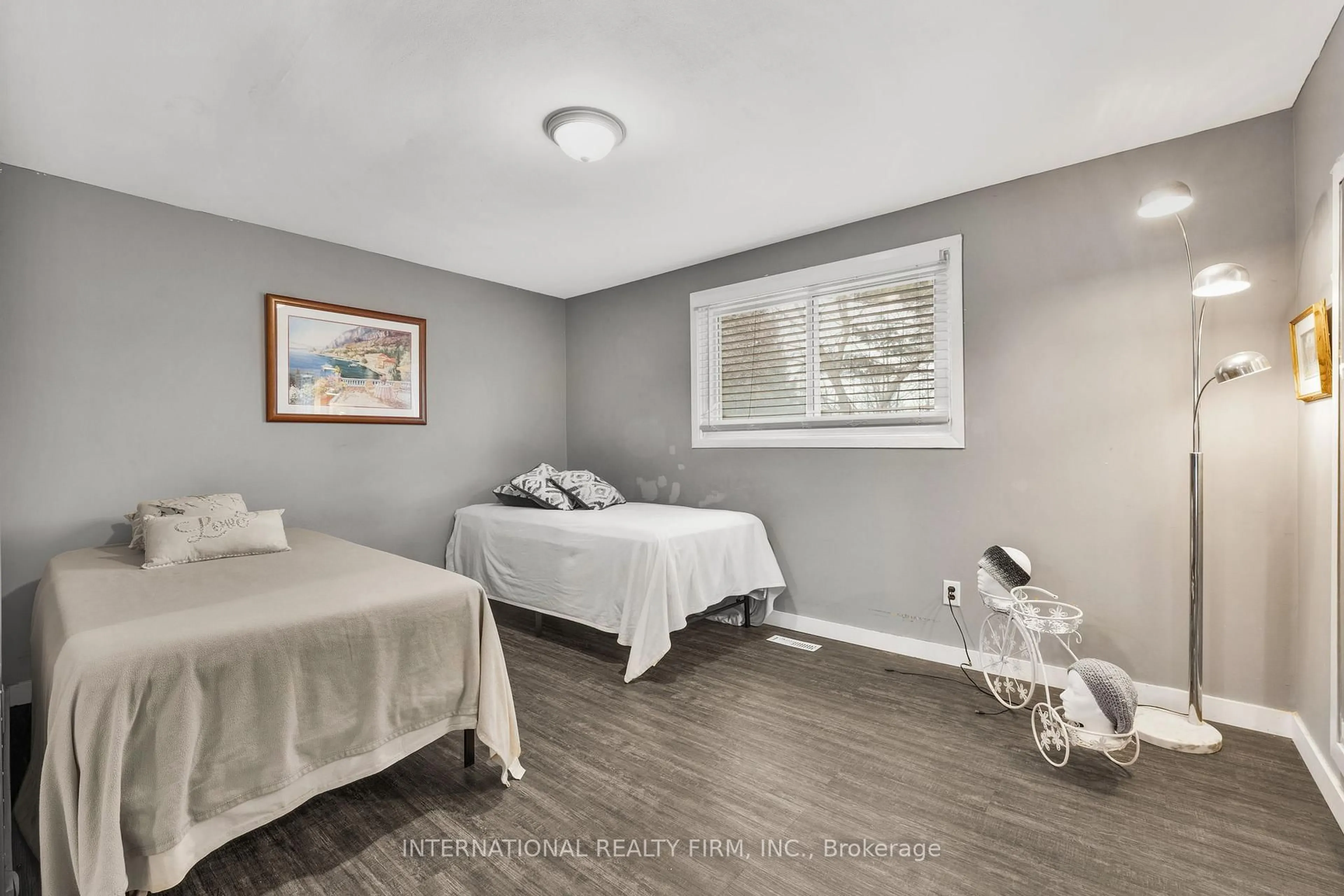A pic of a room for 260 Harmony Rd, Oshawa Ontario L1G 6L5