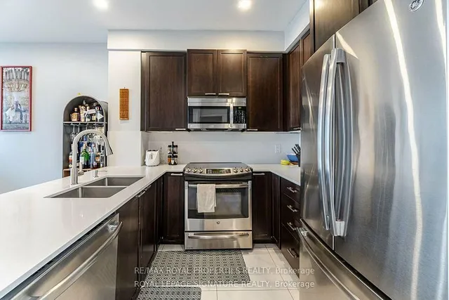 Additional property image - 1328 Birchmount Rd Unit Ph01