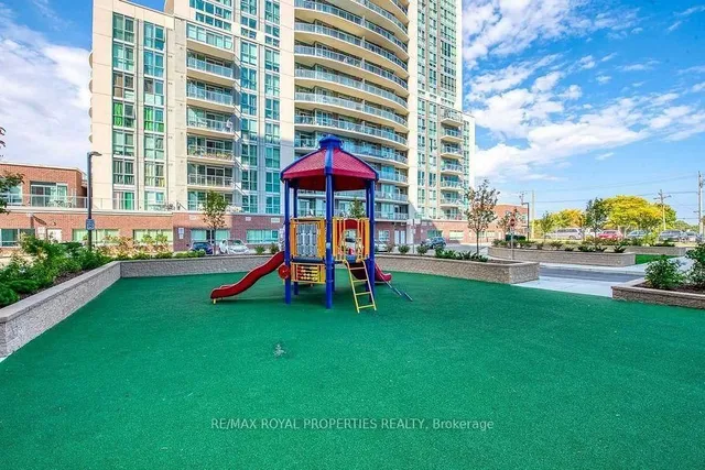 Additional property image - 1328 Birchmount Rd Unit Ph01