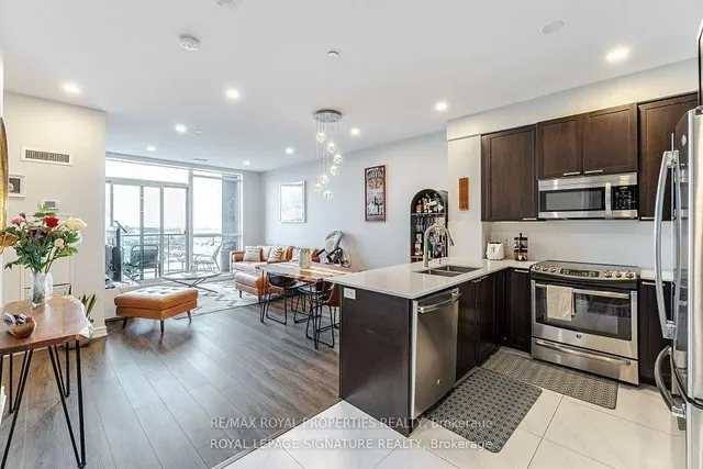 Additional property image - 1328 Birchmount Rd Unit Ph01