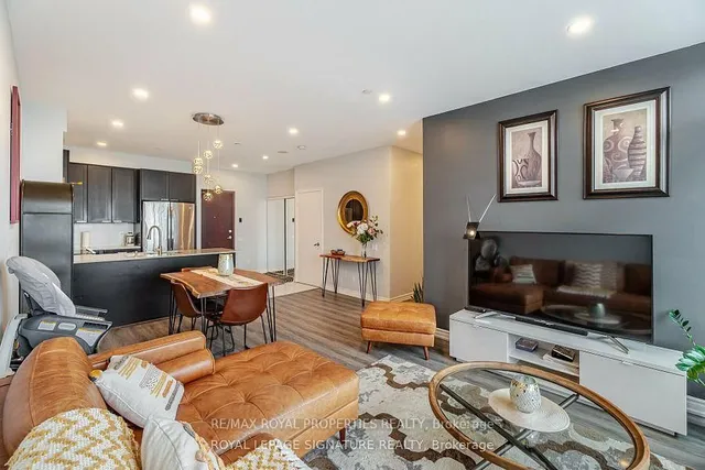 Additional property image - 1328 Birchmount Rd Unit Ph01