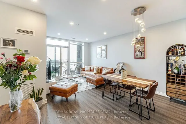 Additional property image - 1328 Birchmount Rd Unit Ph01