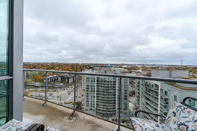 Additional property image - 1328 Birchmount Rd Unit Ph01