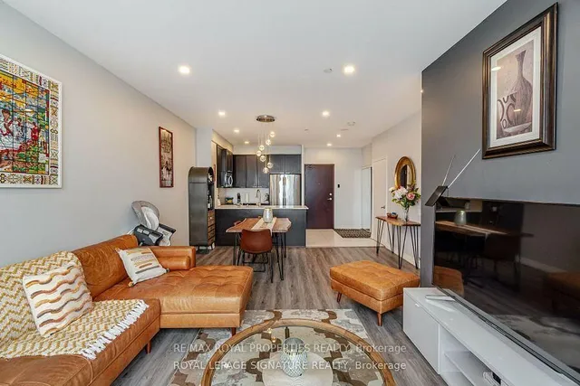 Additional property image - 1328 Birchmount Rd Unit Ph01