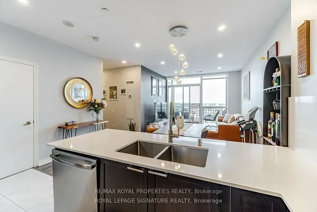 Additional property image - 1328 Birchmount Rd Unit Ph01