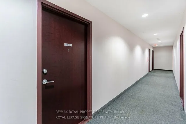 Additional property image - 1328 Birchmount Rd Unit Ph01
