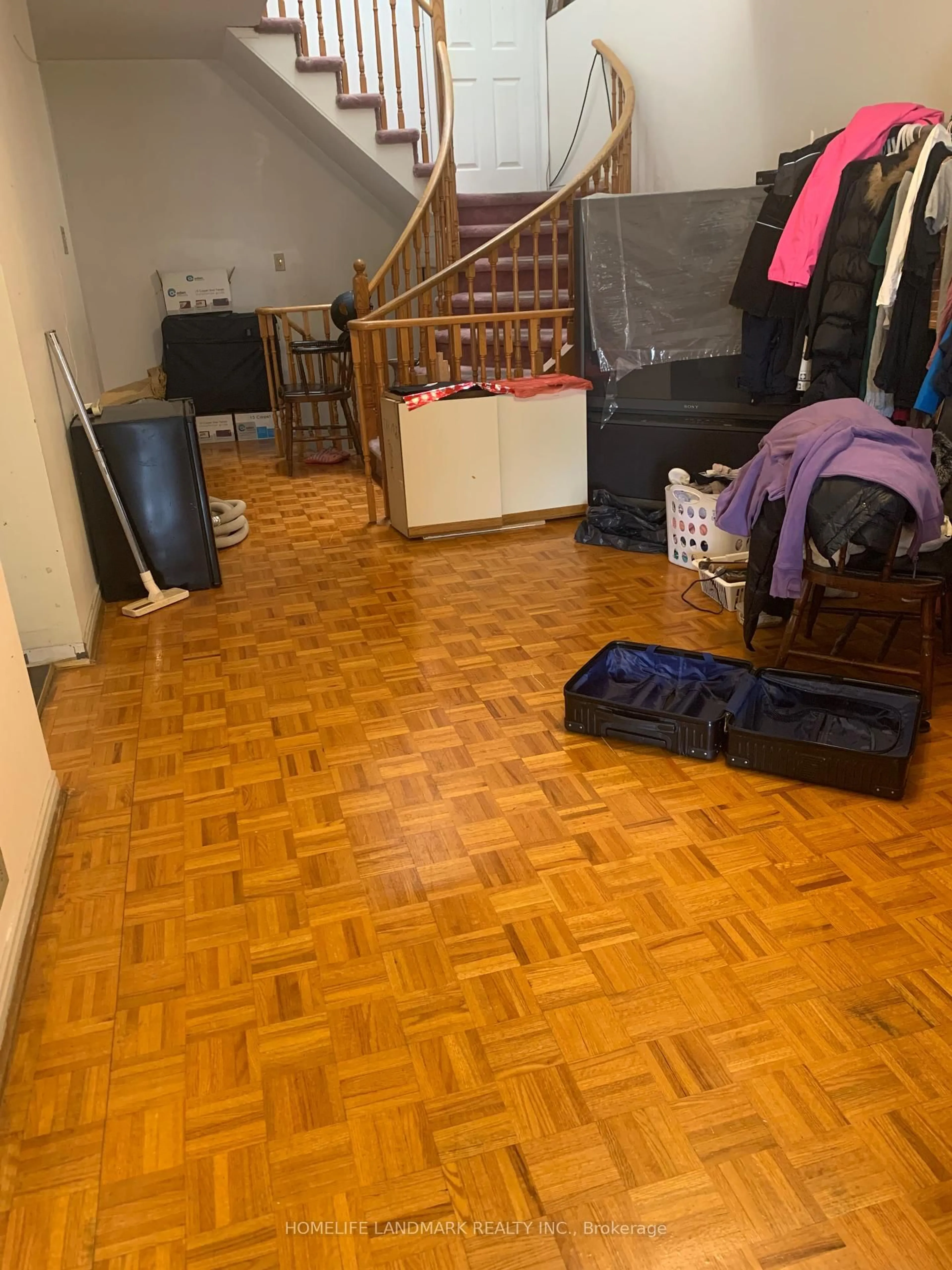 A pic of a room for 19 Frank River Dr, Toronto Ontario M1W 3R9