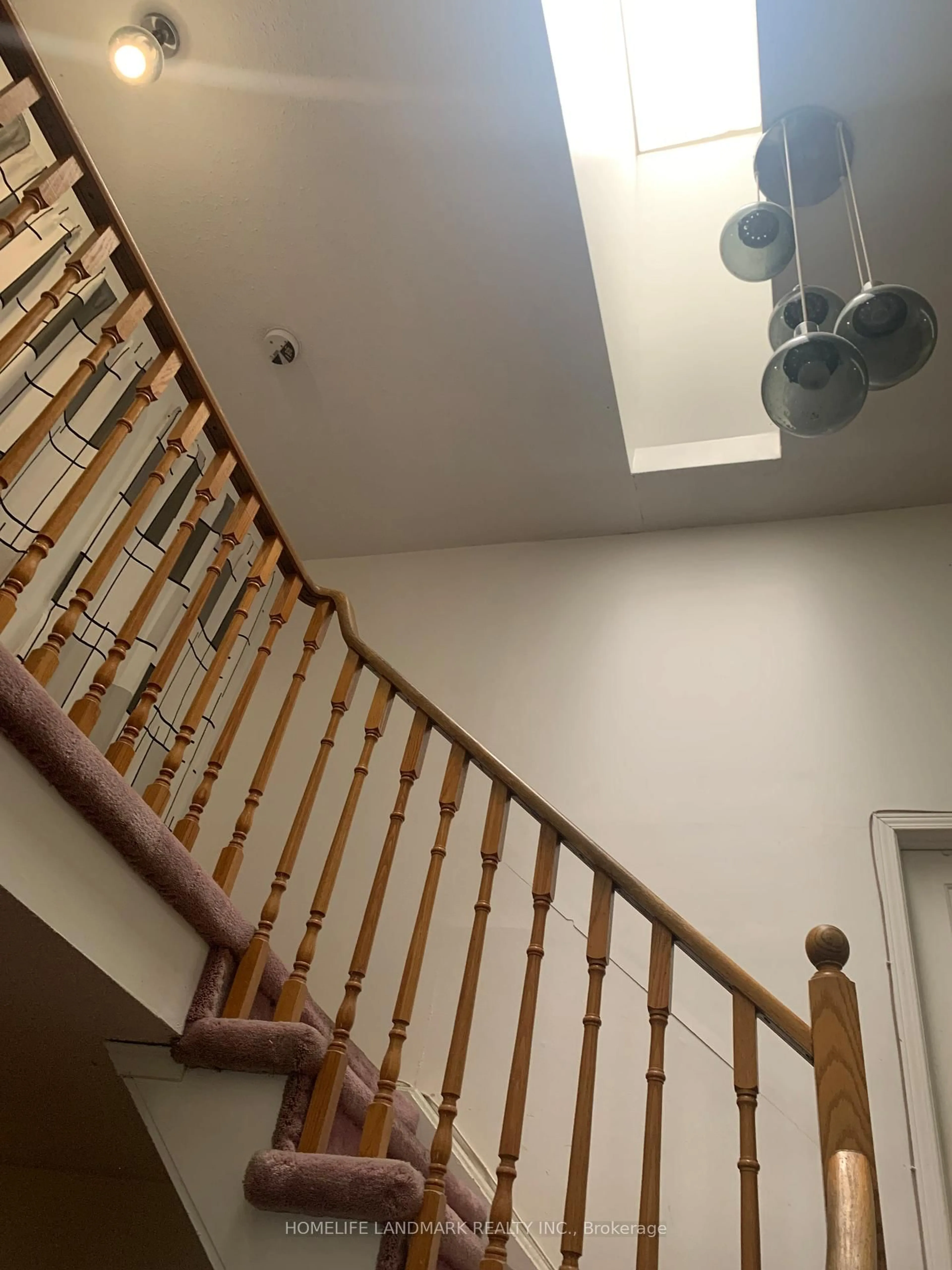 Stairs for 19 Frank River Dr, Toronto Ontario M1W 3R9