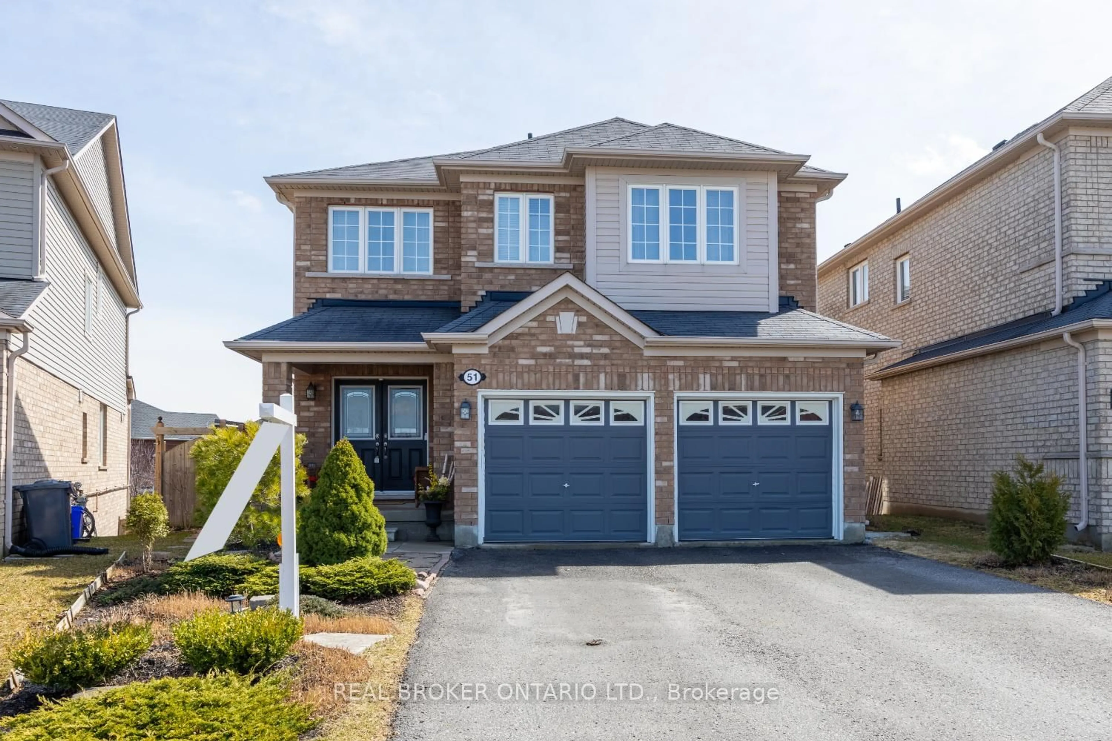 Home with brick exterior material, street for 51 Lobb Crt, Clarington Ontario L1C 0K4