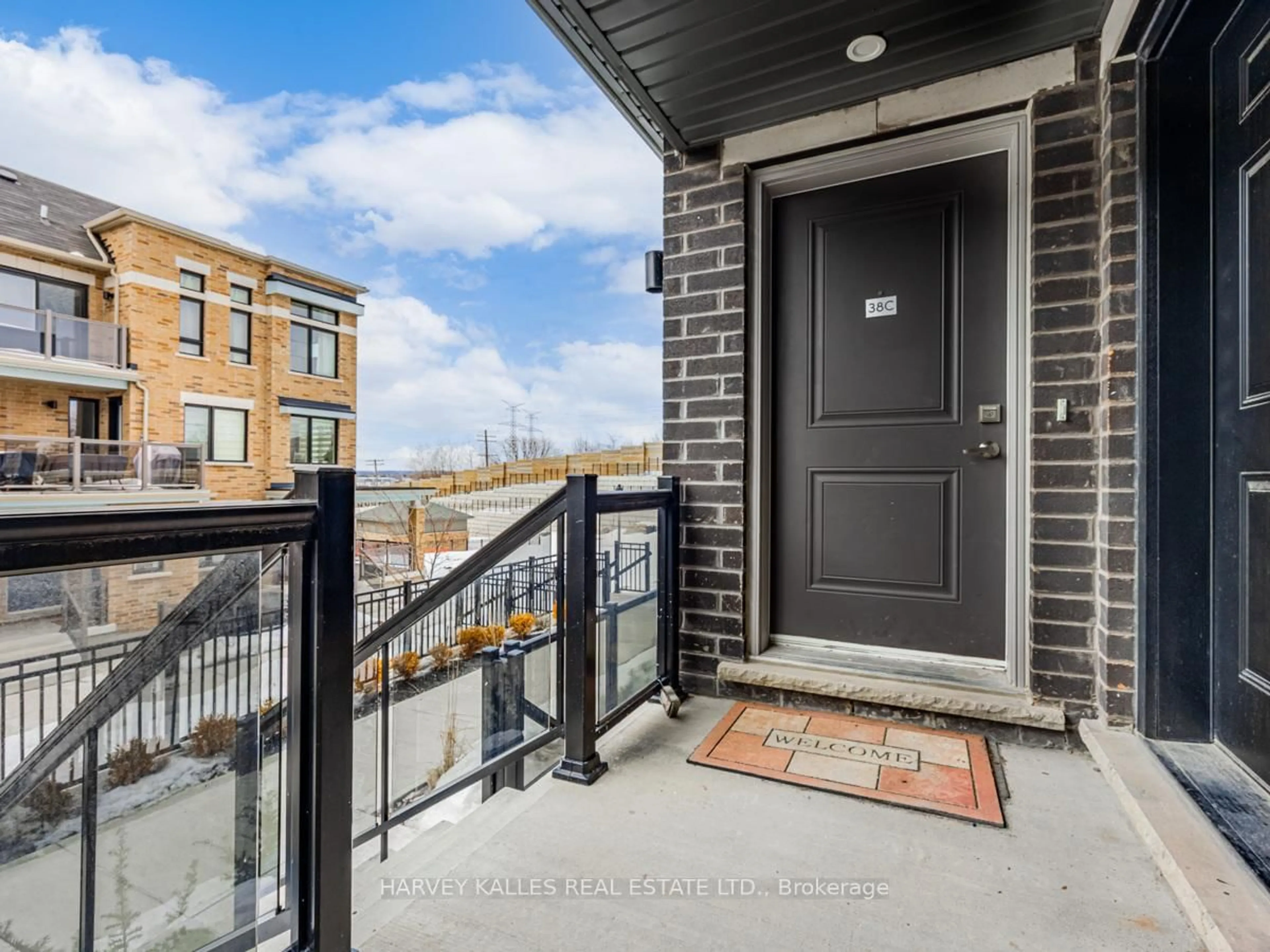 Unknown for 38C Lookout Dr, Clarington Ontario L1C 7G2