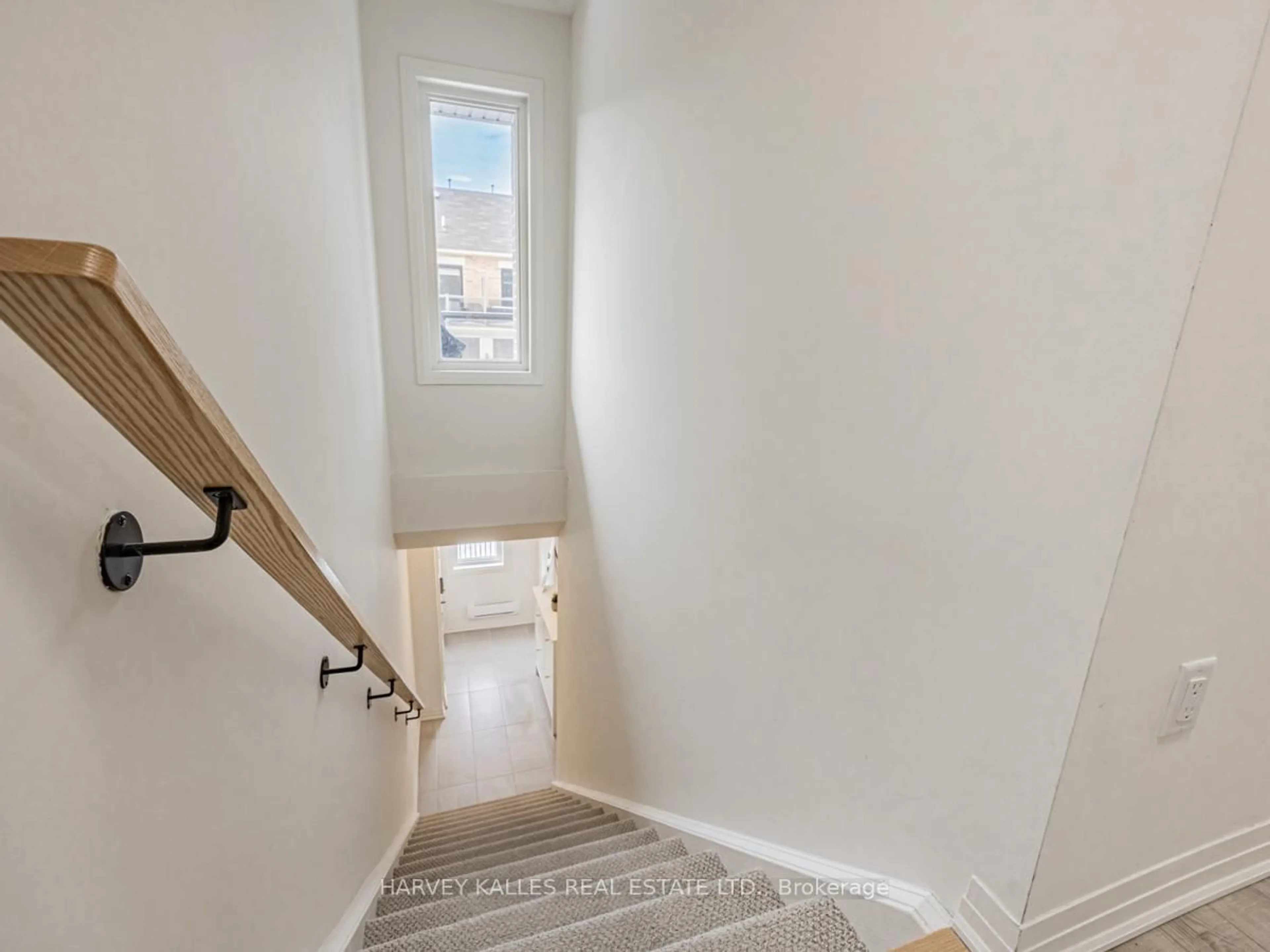 Stairs for 38C Lookout Dr, Clarington Ontario L1C 7G2