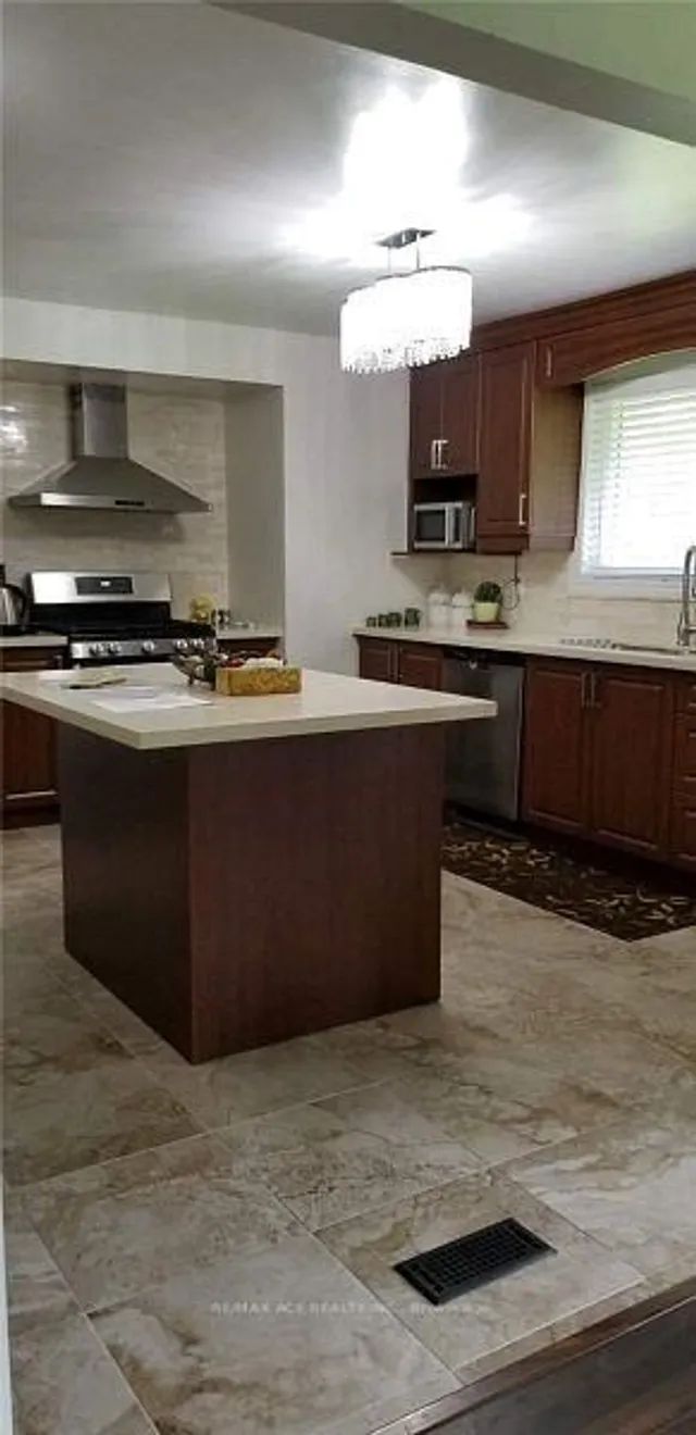 Additional property image - 14 Hillock Pl