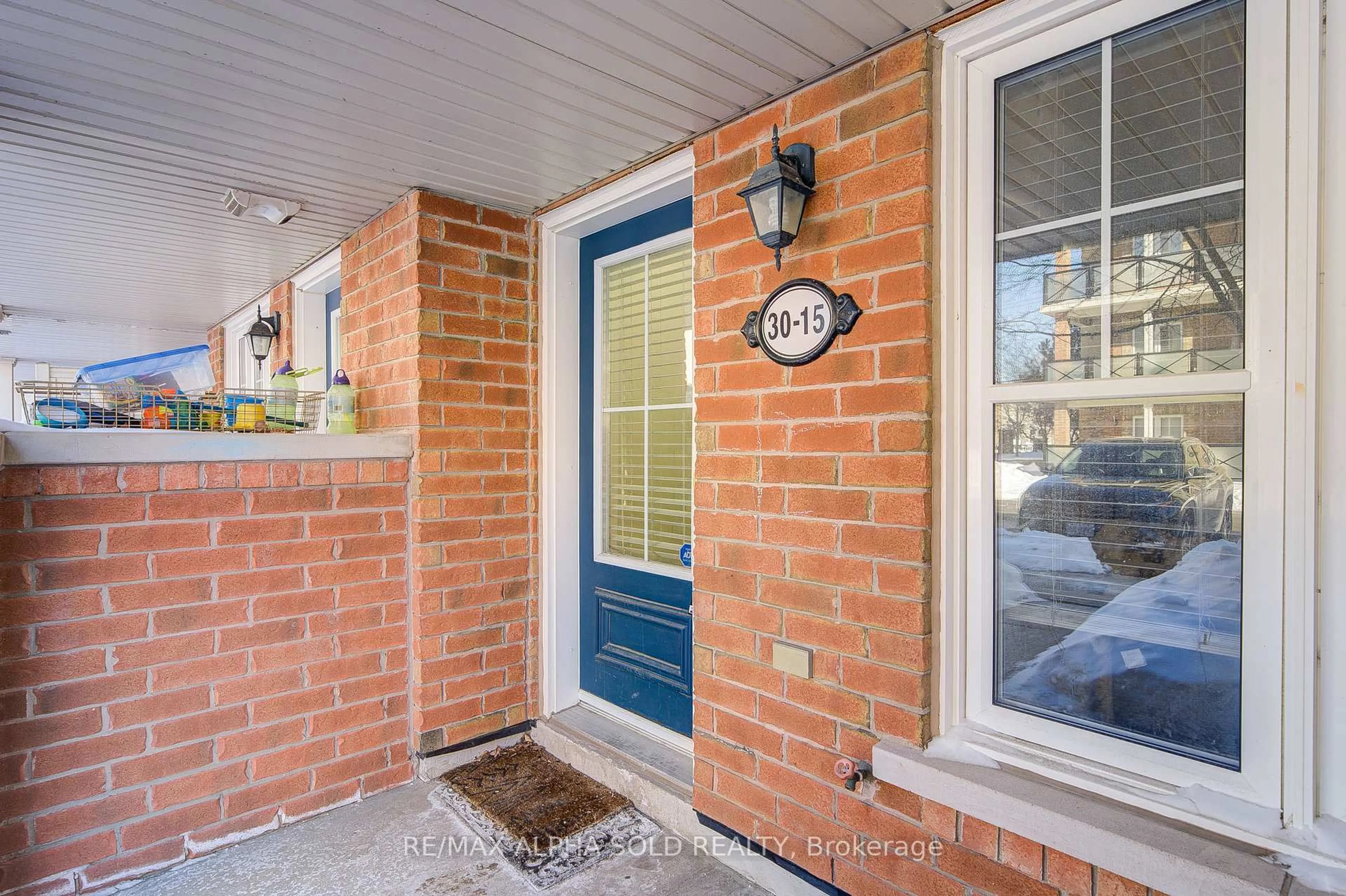 Indoor entryway for 30 Mendelssohn St #15, Toronto Ontario M1L 0G8