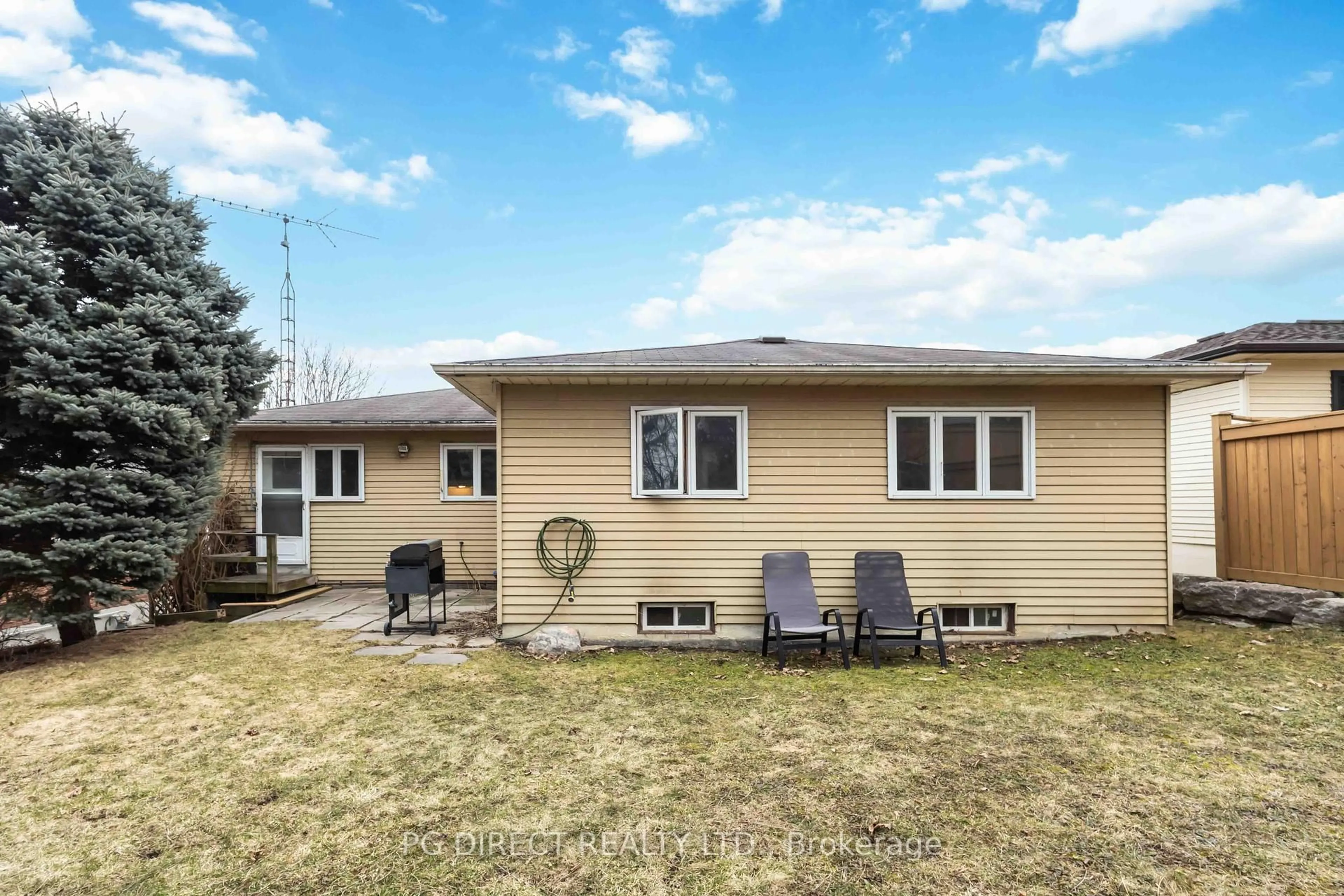 Home with vinyl exterior material, unknown for 38 Orchard Rd, Scugog Ontario L9L 1G6