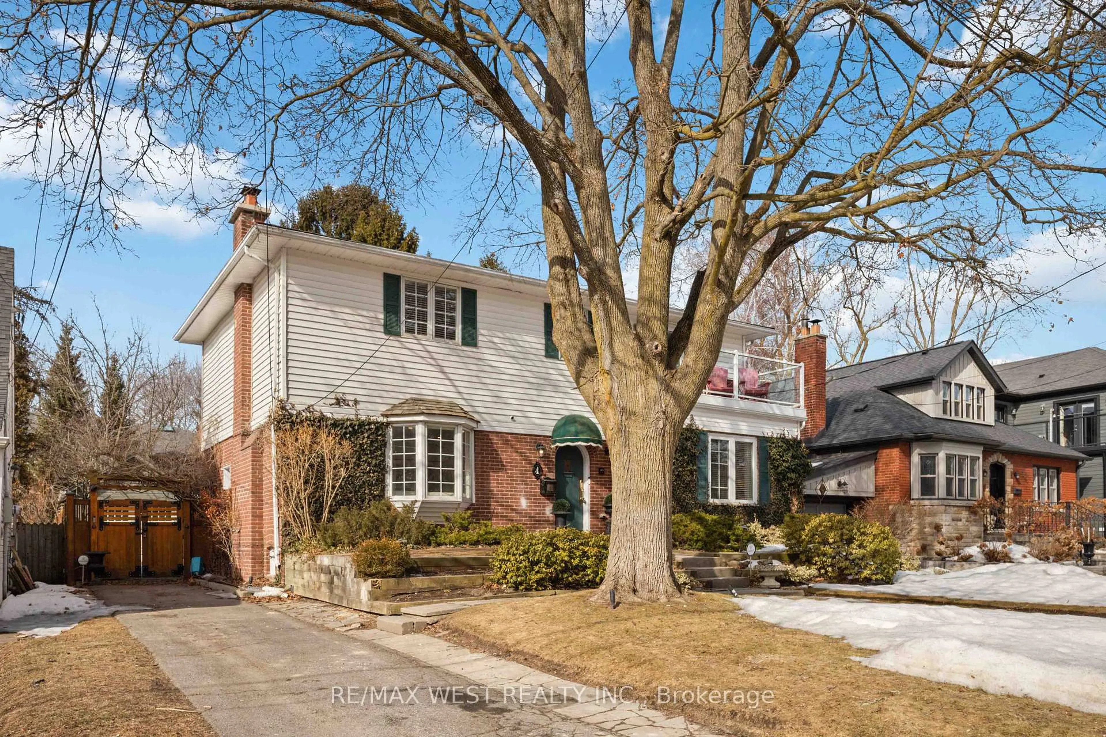 Home with brick exterior material, street for 4 Harding Blvd, Toronto Ontario M1N 3C9