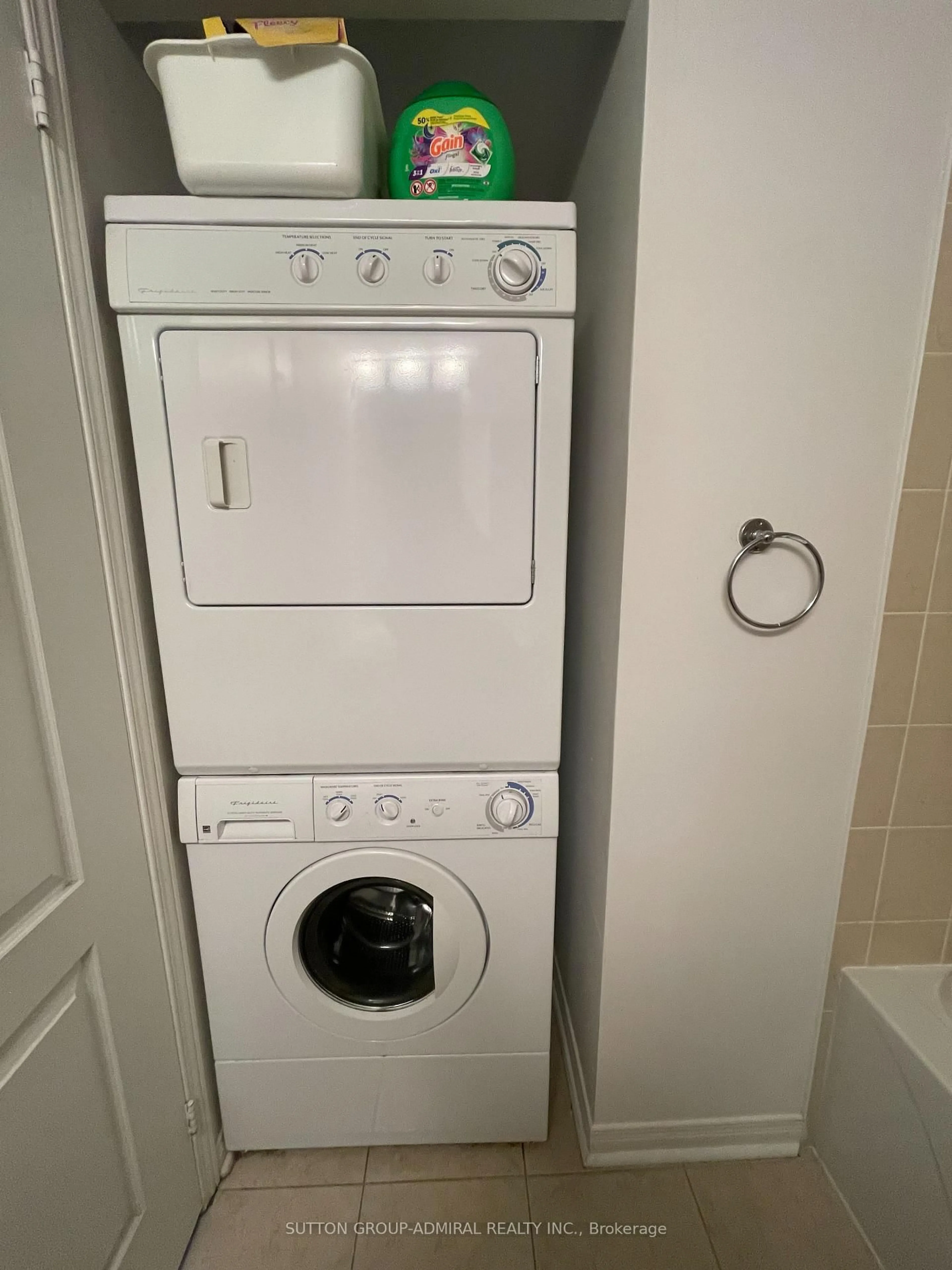 Laundry room for 647 Warden Ave #4, Toronto Ontario M1L 0E7