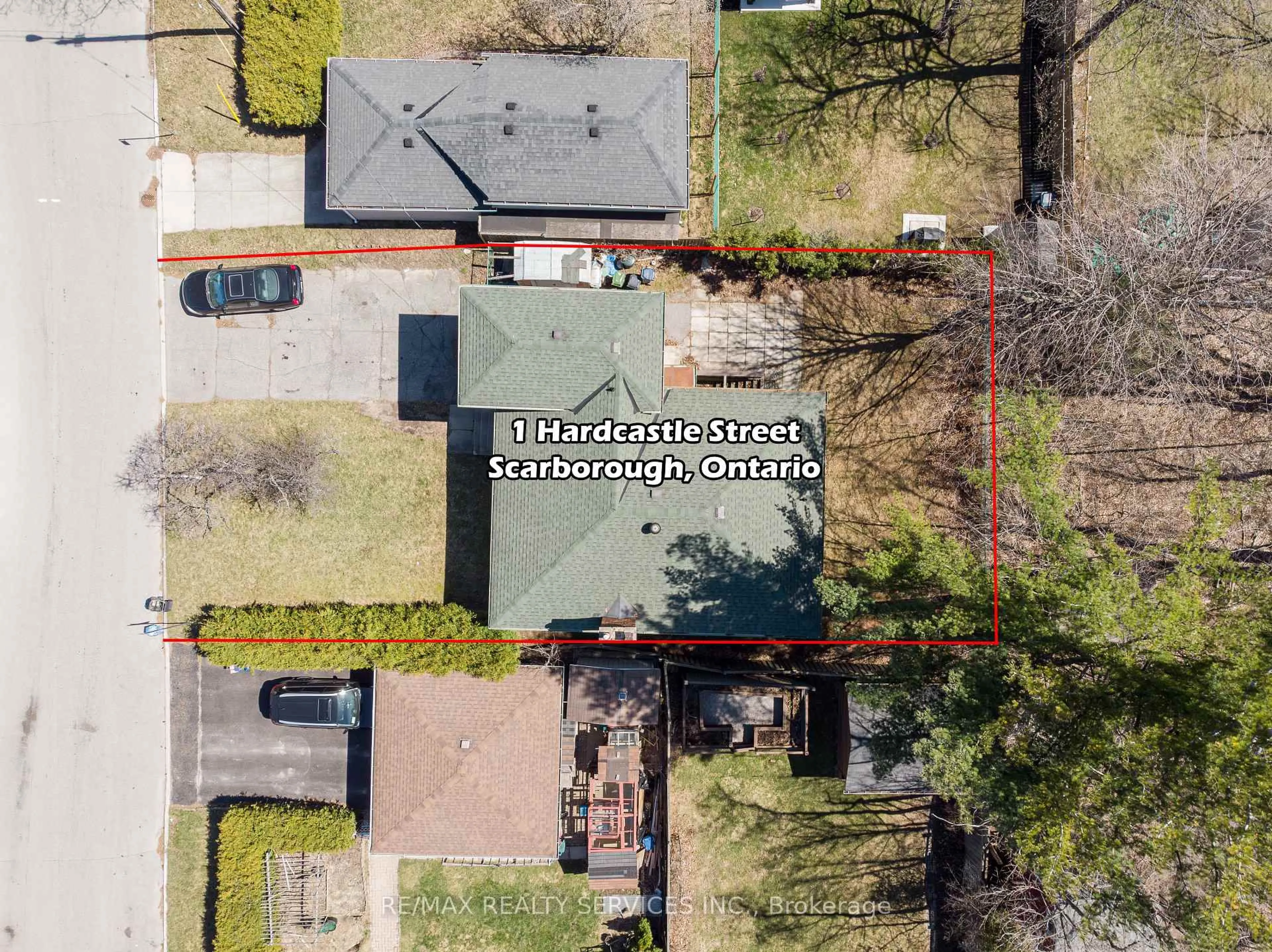 A pic from outside/outdoor area/front of a property/back of a property/a pic from drone, street for 1 Hardcastle St, Toronto Ontario M1K 2Y2