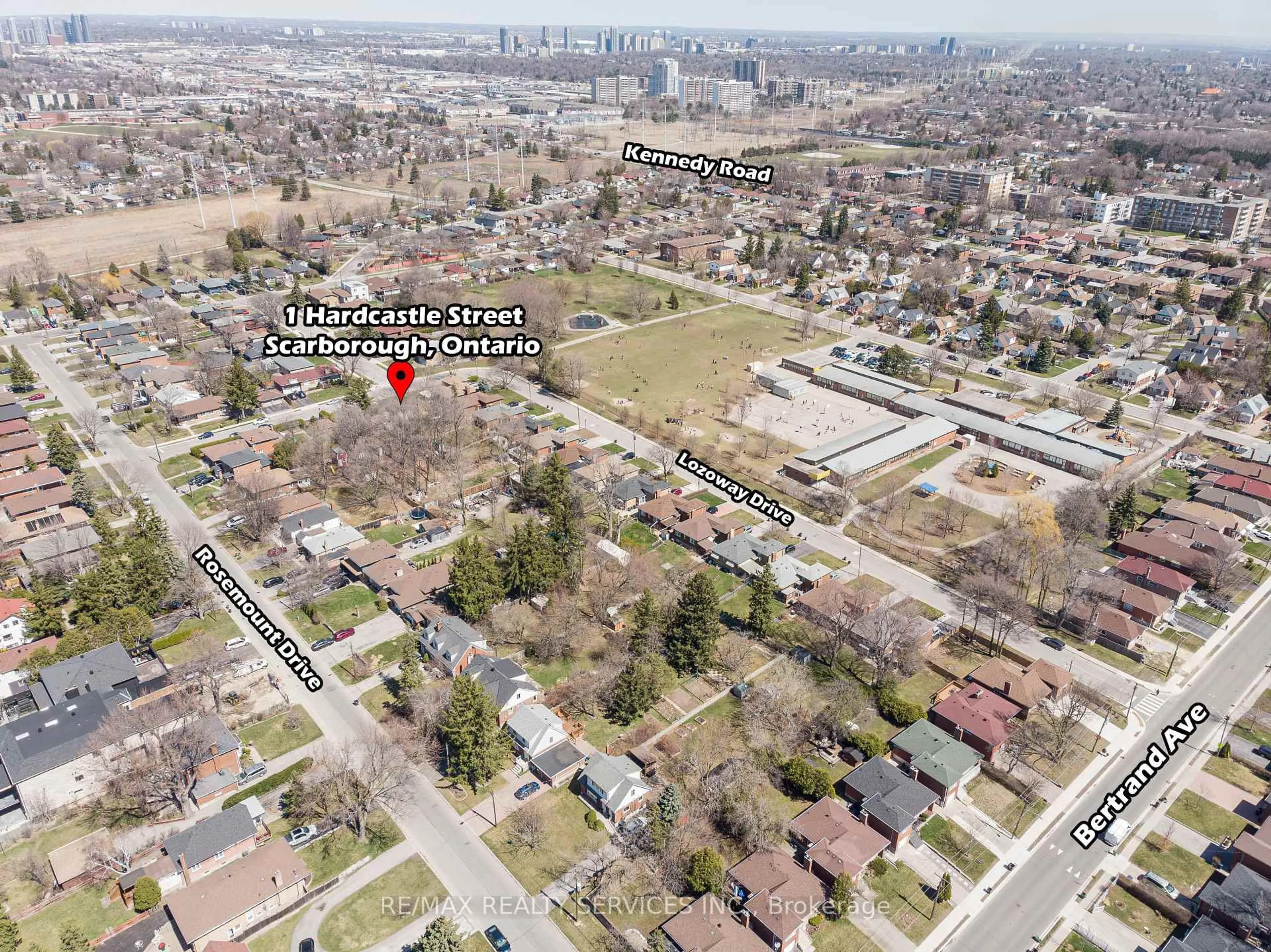 A pic from outside/outdoor area/front of a property/back of a property/a pic from drone, street for 1 Hardcastle St, Toronto Ontario M1K 2Y2