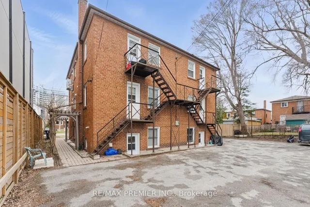 Primary image of 9-11 Bracebridge Ave