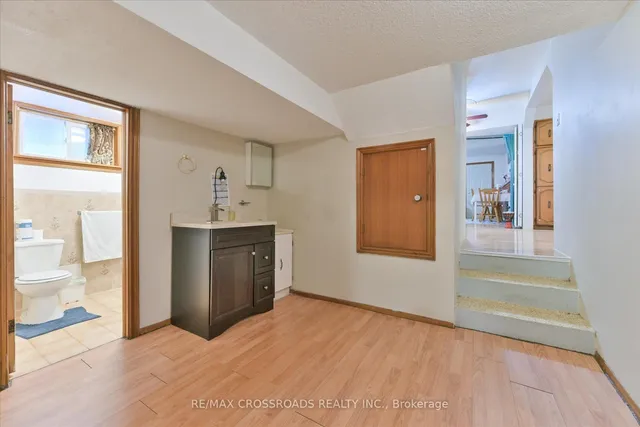 Additional property image - 48 Phillip Ave