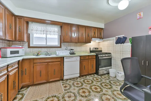 Additional property image - 48 Phillip Ave