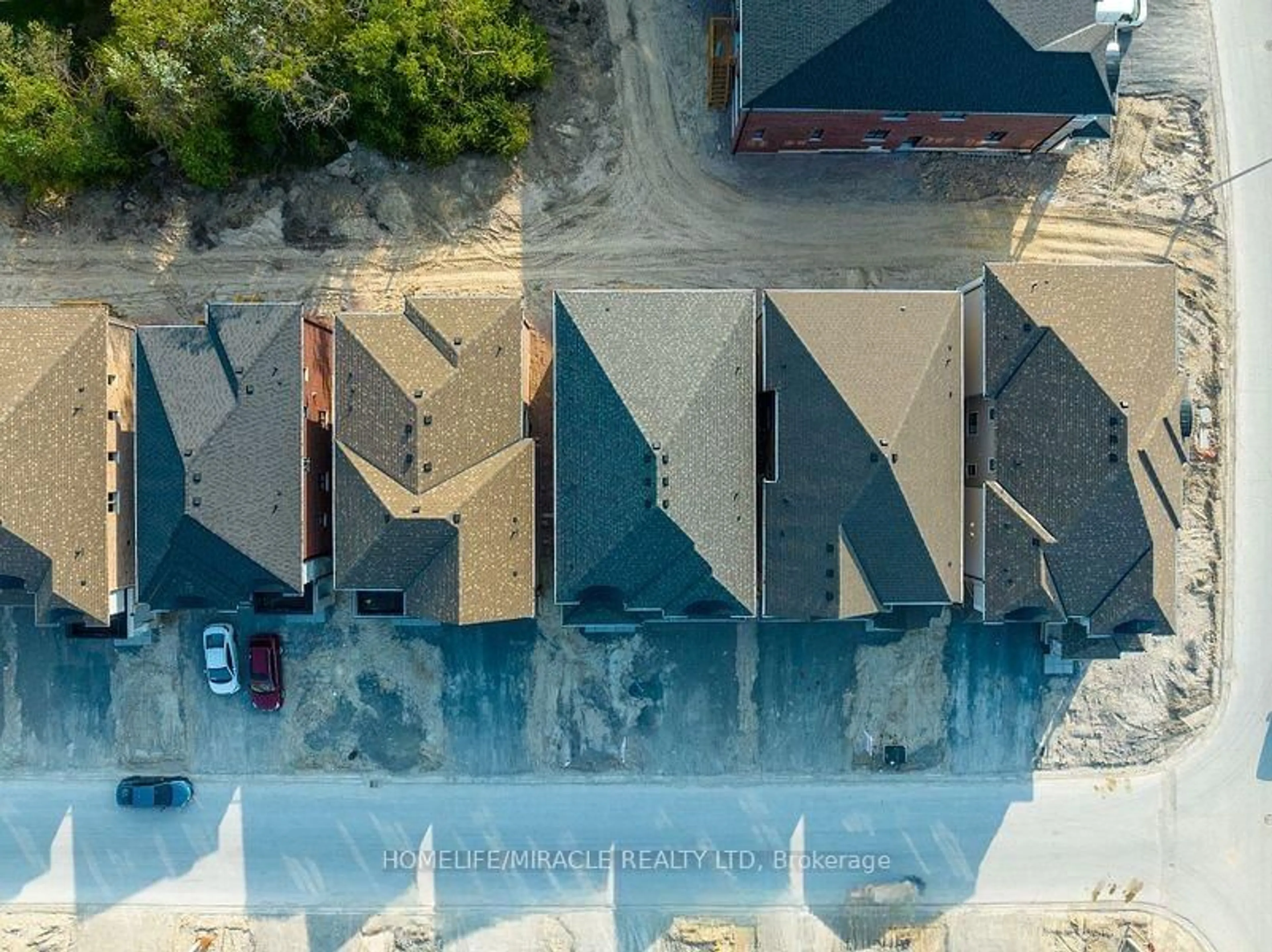 A pic from outside/outdoor area/front of a property/back of a property/a pic from drone, unknown for 1210 Shankel Rd, Oshawa Ontario L1K 3G2