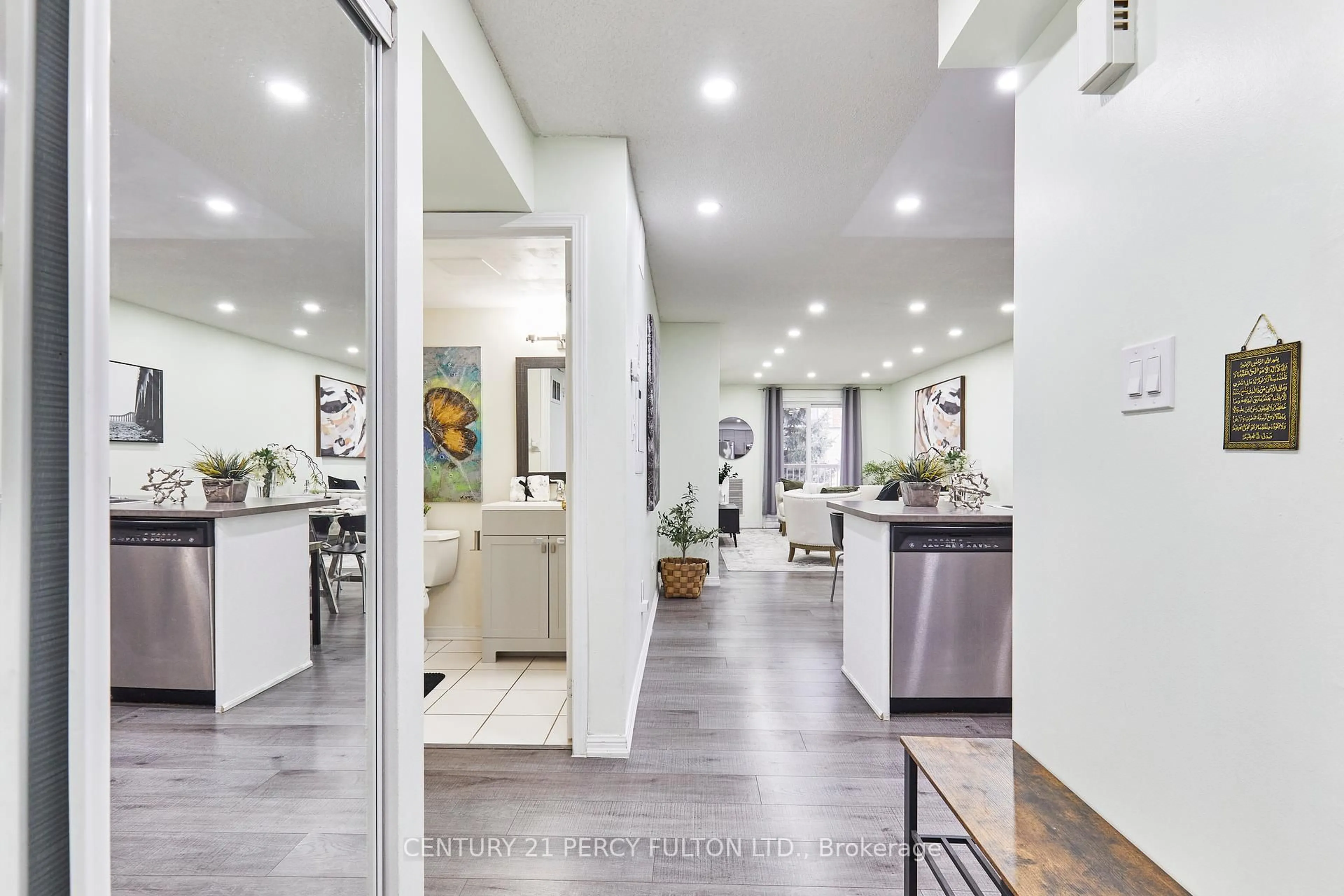 Contemporary bathroom, ceramic/tile floor for 46 Petra Way #2, Whitby Ontario L1R 0A5