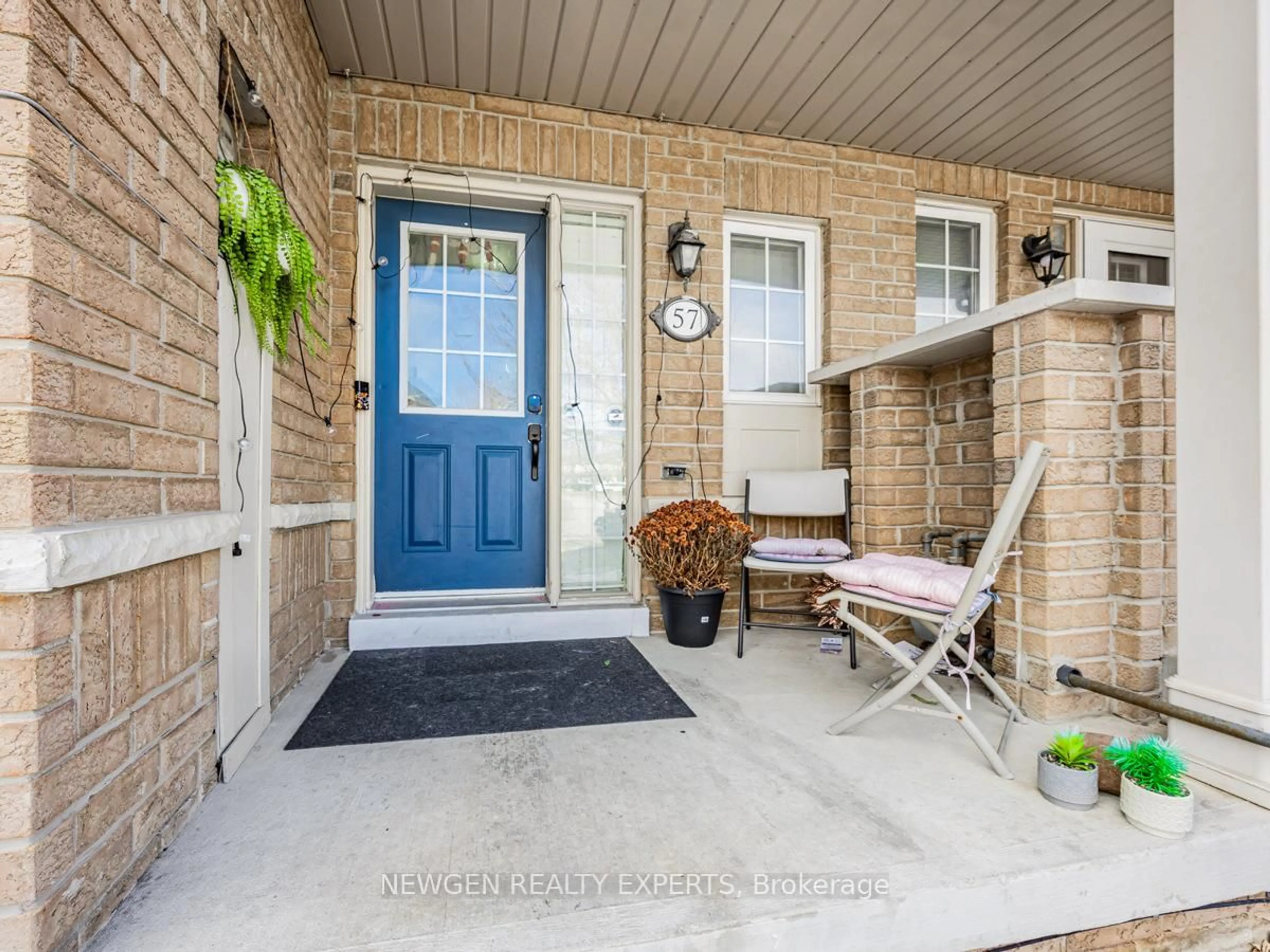 Indoor entryway for 57 Beer Cres, Ajax Ontario L1S 0A3